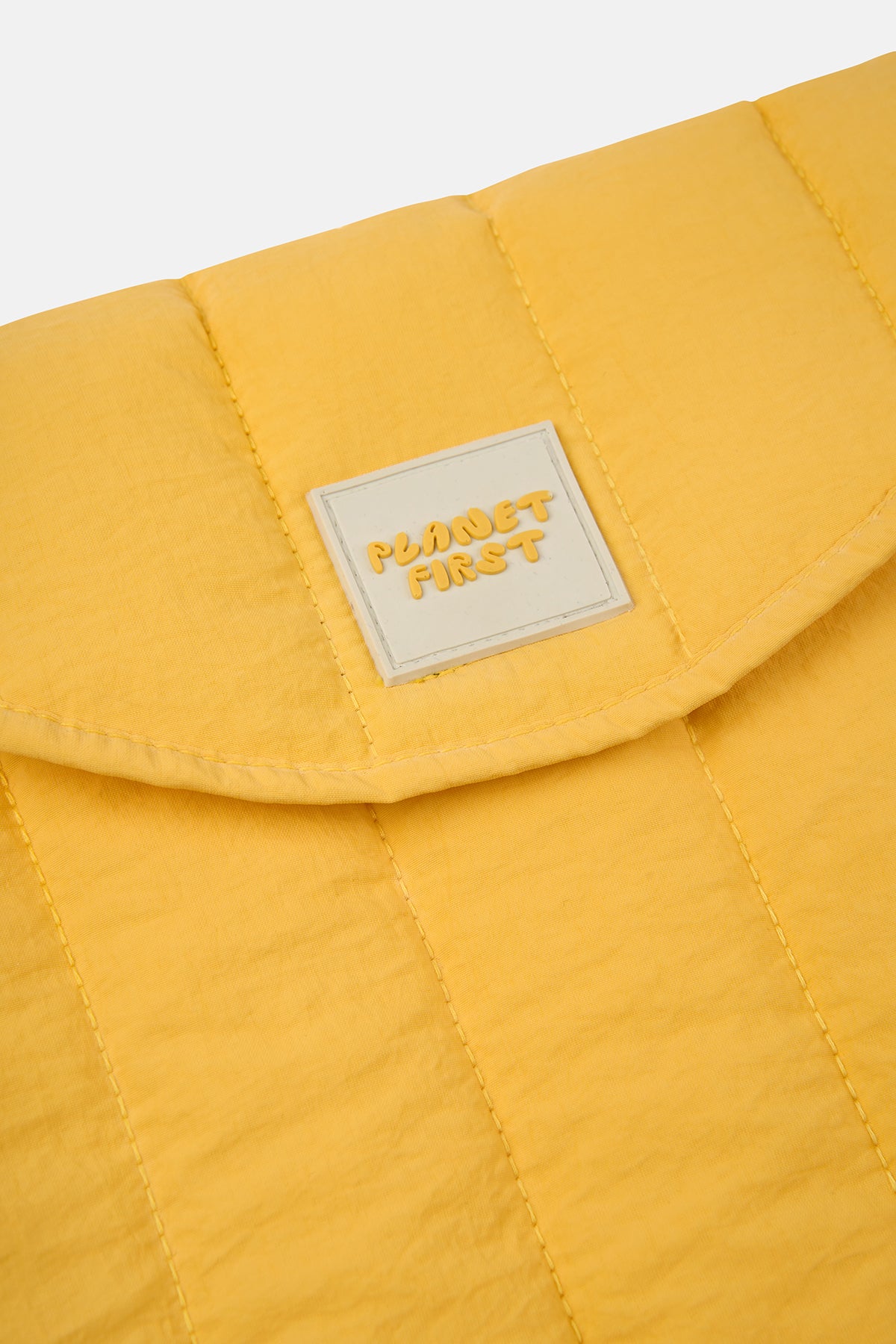 Planet First Puffer Laptop Case - Sarı - Görsel 2